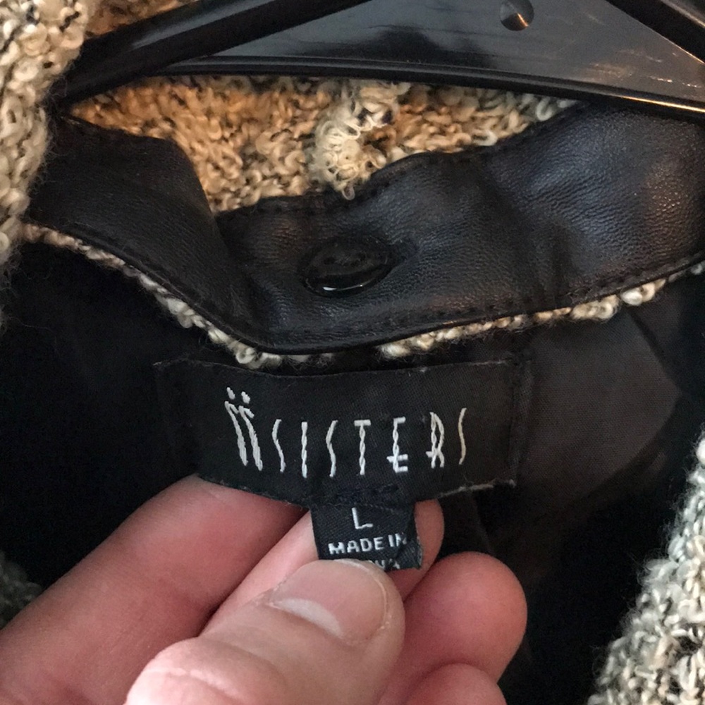 Leather jacket - Picture 3 of 3